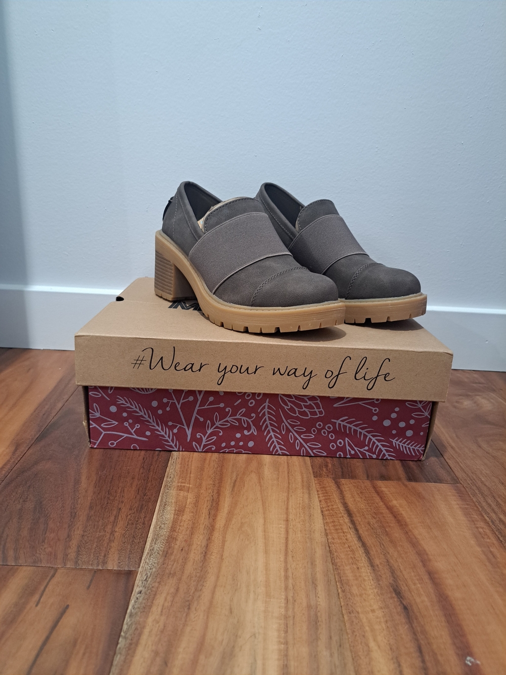 Muk Luks Gray Taupe Slip-On Block Heel Mules